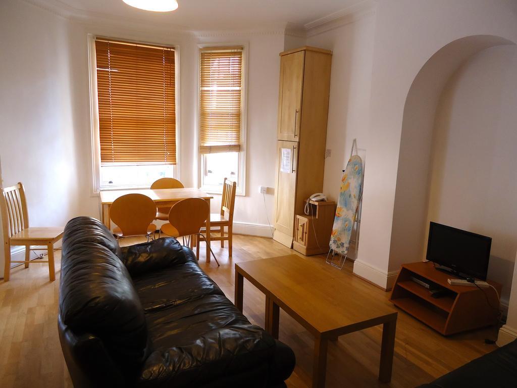 Access Earls Court Appartement Londen Kamer foto